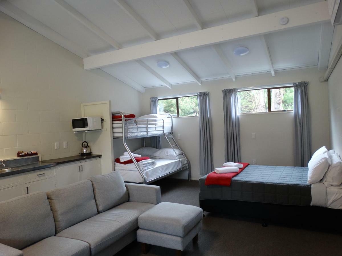 Spencer Beach Top 10 Holiday Park Christchurch Exterior photo