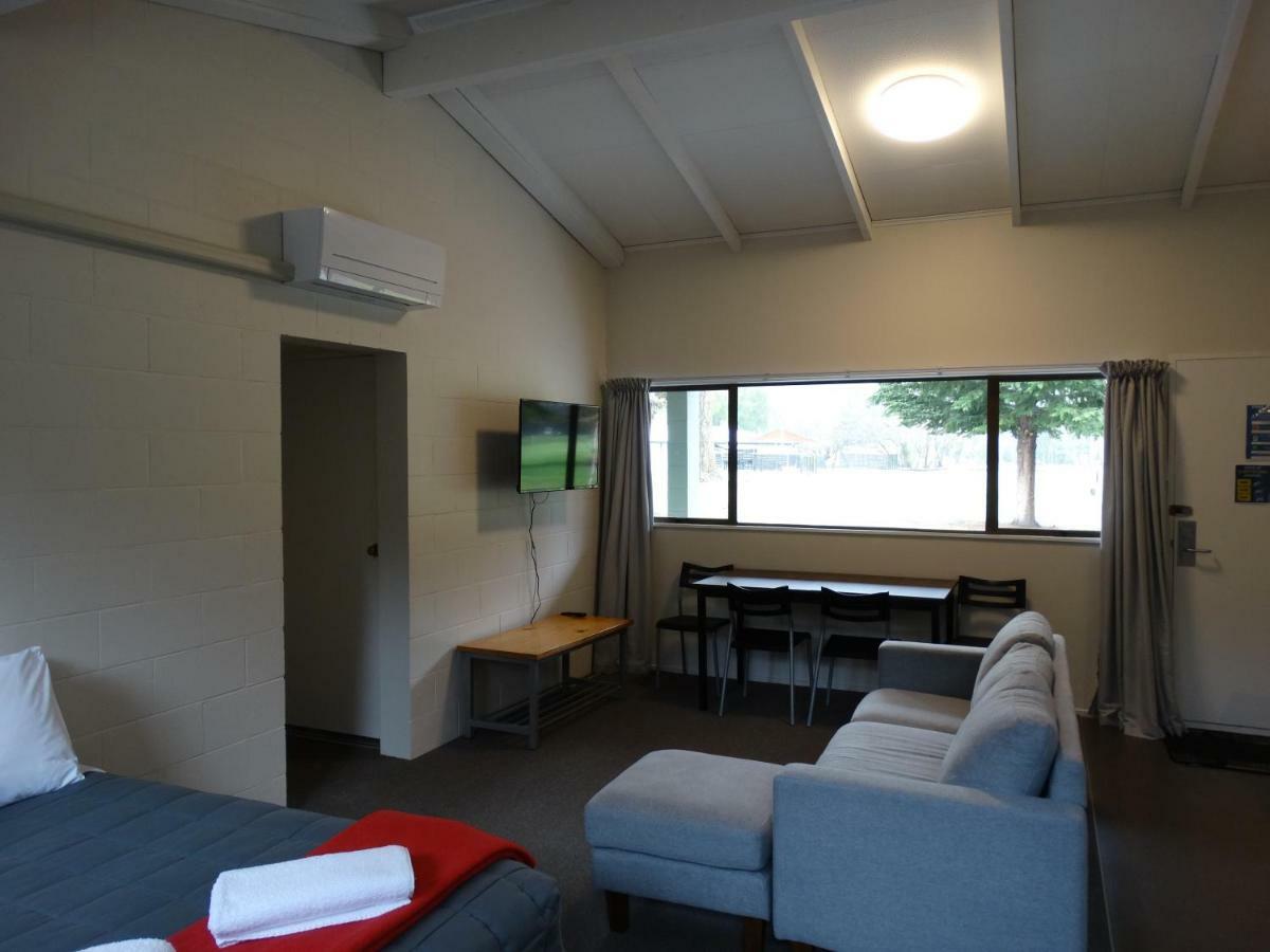 Spencer Beach Top 10 Holiday Park Christchurch Exterior photo