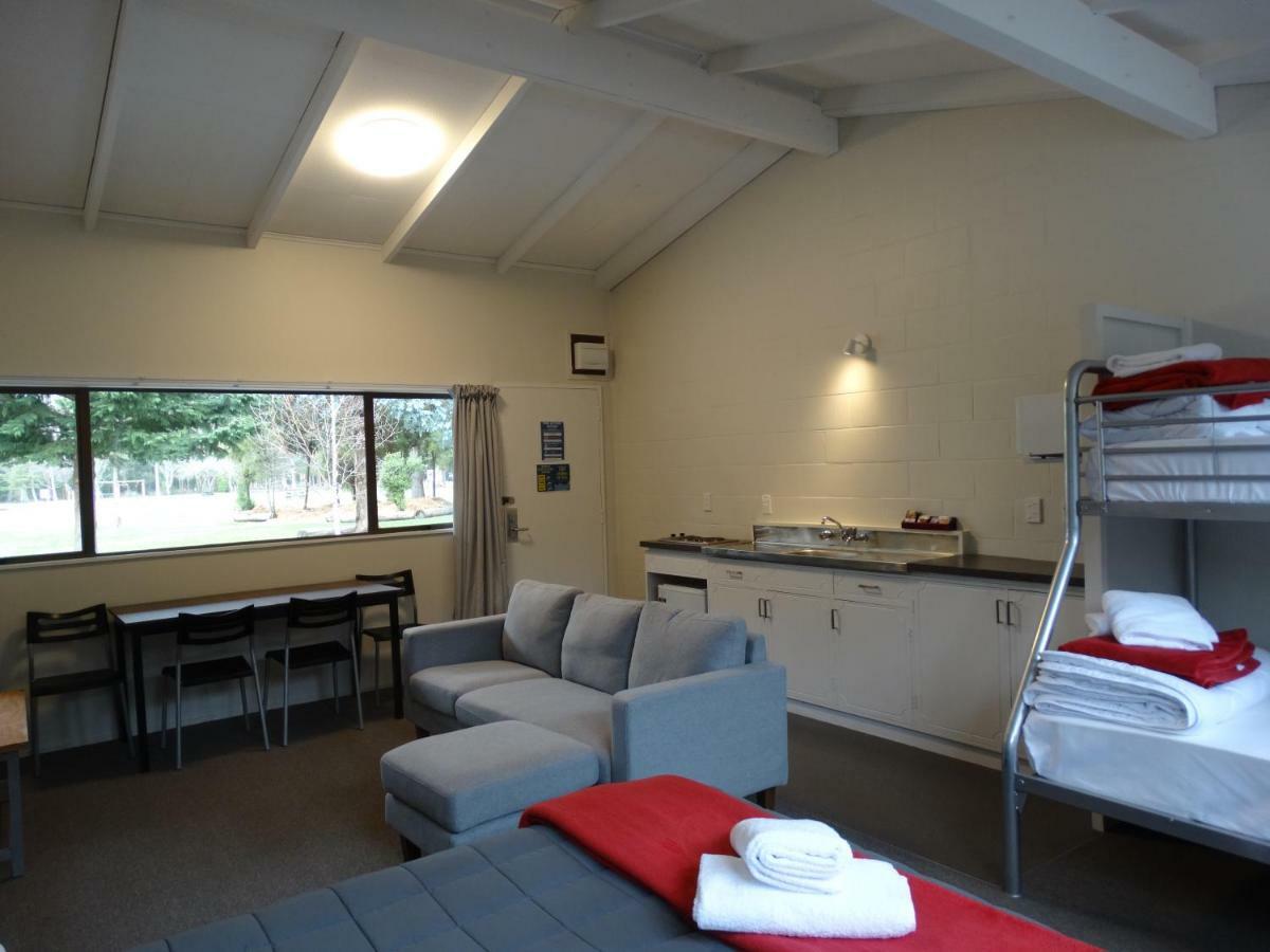 Spencer Beach Top 10 Holiday Park Christchurch Exterior photo